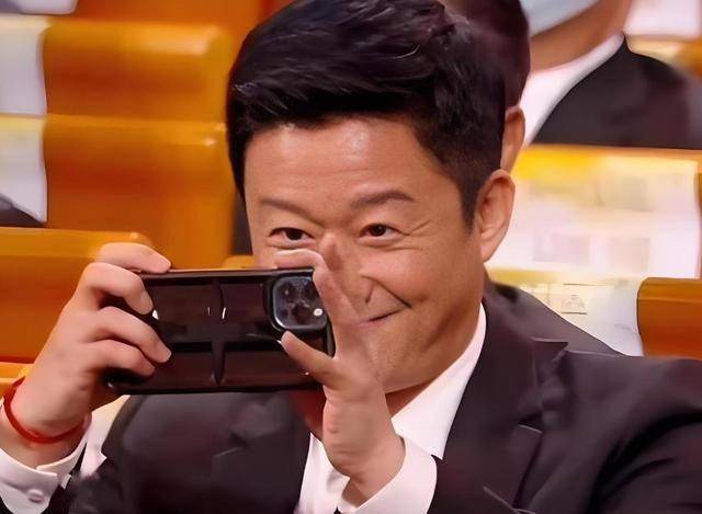 3年51岁吴京人财两空而他受邀观礼阅兵pg电子模拟器试玩破防了！假爱国风波(图11)