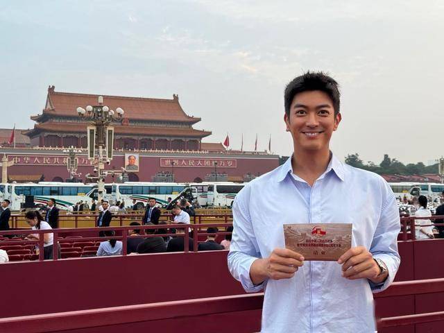 3年51岁吴京人财两空而他受邀观礼阅兵pg电子模拟器试玩破防了！假爱国风波(图12)